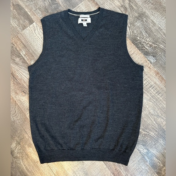 Joseph Abboud Men's Gray  100% Extra Fine Merino Wool V Neck Sweater Vest Large - Picture 1 of 4